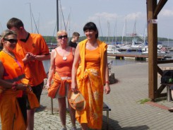 Najbardziej pomarańczowym uczestnikiem imprezy była Anna Kobus (pierwsza z prawej).