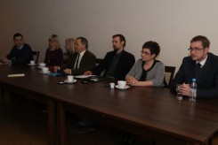 Od prawej: Przemysław Zientkowski, Marzenna Osowicka, Radek Sawicki, Mariusz Brunka, Alicja Kreft, Violetta Kasprzak i Kami Kaczmarek. 