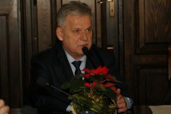 Aleksander Mrówczyński na każdej sesji zabierał głos jako radny. Gdy pojawił się na niej już jako poseł, także nie mógł przepuścić tej okazji. 