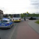 Dwie osoby trafiły do szpitala po zderzeniu autobusu i auta w centrum Chojnic