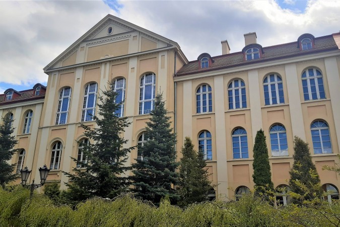 Szkoła Podstawowa Nr 1 W Chojnicach Szkoła Podstawowa Nr 1 w Chojnicach zaprasza na Drzwi Otwarte
