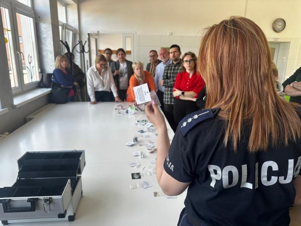 Zanim będzie za późno – profilaktyka wśród dorosłych na rzecz młodzieży