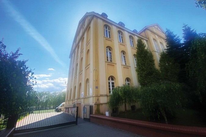 Łączenie klas i cięcia zajęć w chojnickich szkołach?