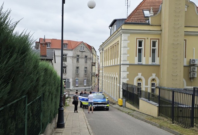 Pijany uszkodził zaparkowane pojazdy