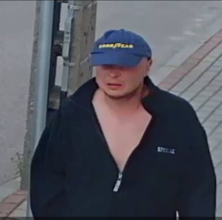 Policjanci poszukują mężczyzny oraz skradzionego pojazdu