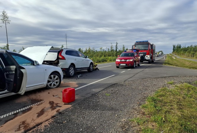 Wypadek w Młynkach. Jedna osoba w szpitalu
