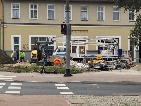 Remont na Placu Niepodległości w Chojnicach jeszcze potrwa