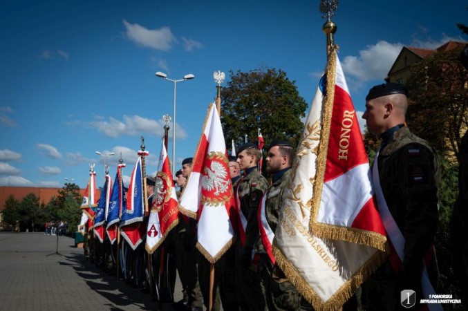Komendant Powiatowy Policji uczestniczył w uroczystym ślubowaniu uczniów