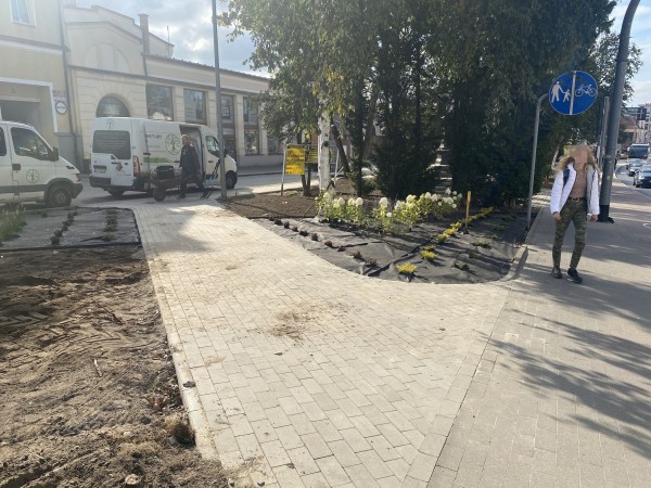 Zmiany na Placu Niepodległości w Chojnicach - już przejdziesz i przejedziesz