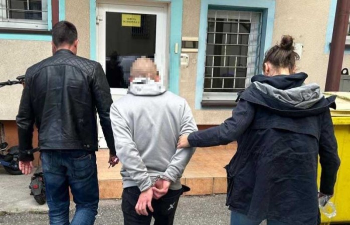 Ukradł auto, był poszukiwany - został zatrzymany