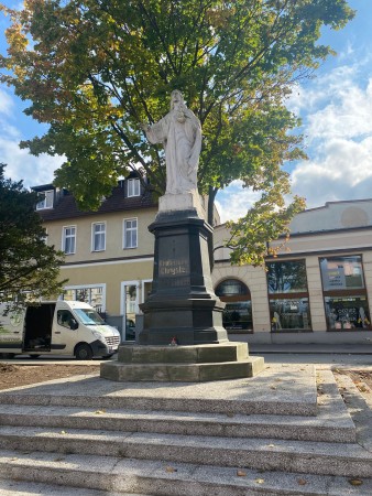 Radna Kamińska ubiega się o remont pomnika
