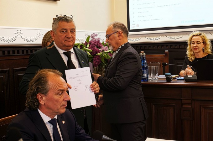 Radny Grzegorz W. wziął całą dietę, choć nie był na sesji a na rozprawie