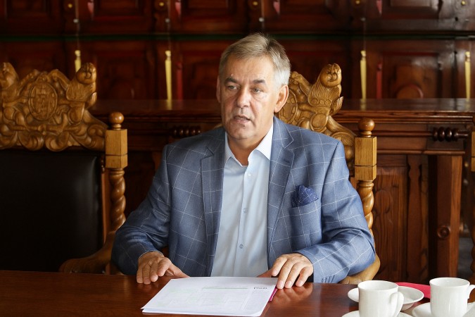 Podwyżka dla burmistrza Chojnic 'na waciki'?