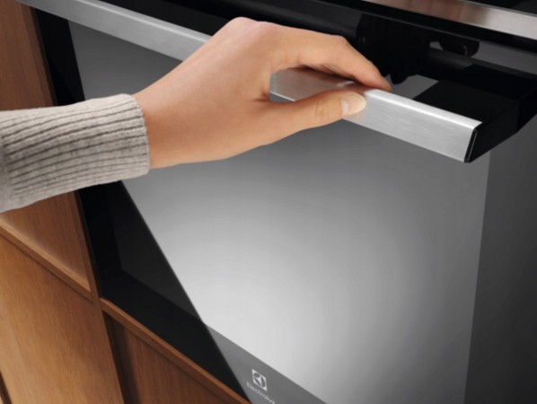 Wybierz przepis, a piekarnik z AI zajmie się resztą - sam ustawi temperaturę, parę i czas pieczenia