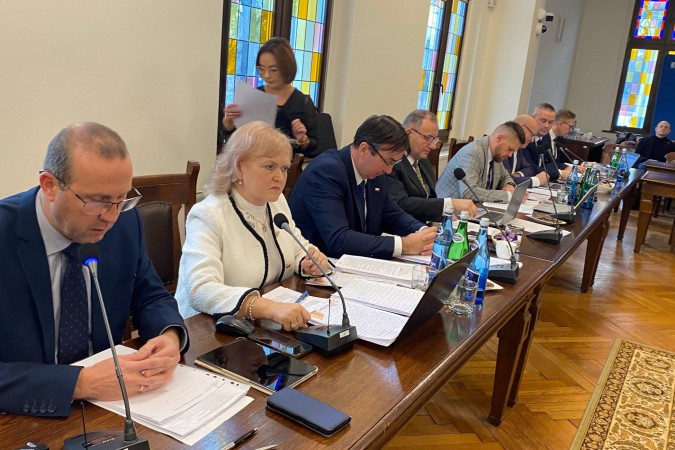 Burzliwe dyskusje przed podwyżką wynagrodzenia starosty chojnickiego