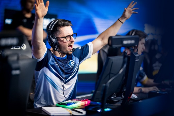 Uczestnicy chojnickiego TURnieju E-sportowego wchodzą w fazę pucharową