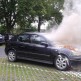 Auto zapaliło się na parkingu