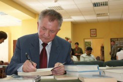 Longin Pastusiak gościł w Chojnicach 2 czerwca 2009 r.