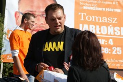 Artur Grodziski na Rynku w czasie Chojnickich Prawyborów