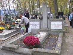 Nagrobek rodziny pierwszego po odzyskaniu niepodległości burmistrza Chojnic na cmentarzu parafialnym