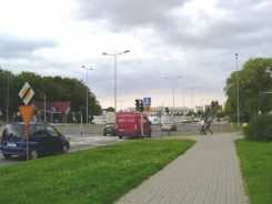 Skrzyżowanie ulic Młodzieżowej - Obr. Chojnic - Kościerskiej
