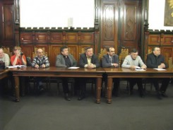 W debacie z 29.02.2012 nt. obywatelskiej inicjatywy uchwałodawczej wzięło udział 7 z 21 miejskich radnych.