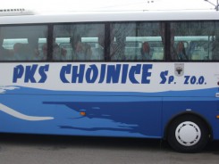 Tam gdzie nie zatrzyma się autobus PKS, swoją szansę widzą prywatni przewoźnicy.