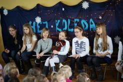 Dziewczynki teraz wystąpiły dla przedszkolaków, kilka lat temu same chodziły do Bajki.