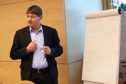 Wójtowi nie spieszno do 'małżeństwa' gminy z miastem. 