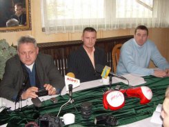 Mariusz Janik (z lewej) i Damian Pilacki (od prawej). Show bokserski organizuje Marcin Gruchała Team 