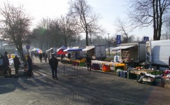 Od 5 marca część ul. Parkowej zajęta jest na stoiska handlowe.