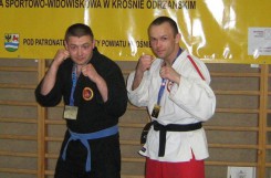 St. post. Bartosz Stanke (w czarnym kimono).