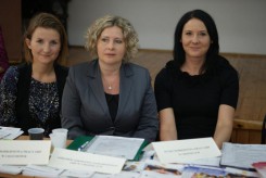 Ewelina Goś, Beata Klawikowska i Iwona Buza reprezentowały Ochotnicze Hufce Pracy.