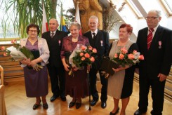 Od lewej: Teresa i Henryk Solejewscy, Leokadia i Edwin Stoltmann oraz Paulina i Wiktor Wysoccy,