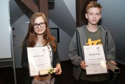 Zwycięzcy dyktanda Joanna Warnke i Maciej Ciesielski.