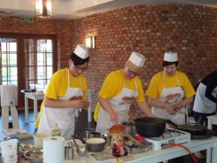 Na zdjęciu od prawej: Jadwiga Kobus, Anna Kamrowska i Celina Cysewska.