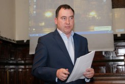 Dyrektor wydziału komunalnego Jarosław Rekowski. 