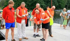 Symbolicznego klapsa płetwą dokonał Jerzy Marczyński.