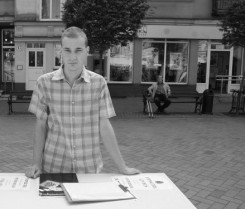 W sierpniu 2015 roku Jakub zbierał podpisy w sprawie referendum dot. likwidacji straży miejskiej.  
