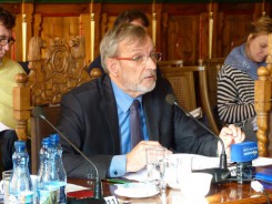 Andrzej Gąsiorowski relacjonował przebieg prac komitetu ds. rewitalizacji.