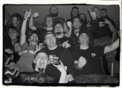 Muzycy z miast partnerskich na scenie chojnickiego pubu Kornel. foto: Michał Stoltman