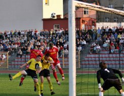 Spotkanie kosztowało sporo nerwów nie tylko zawodników, działaczy, ale i kibiców. Na szczęście przyniosło upragnione punkty.