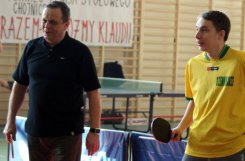 Poseł Piotr Stanke i dziennikarz Gazety Pomorskiej Aleksander Knitter podczas zeszłorocznego turnieju. 