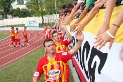 Marcin Gąsiorowski i Patryk Kaszczyszyn już pożegnali się z chojnickimi kibicami.