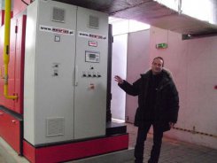 Radosław Olszewski, przedstawiciel wykonawcy, prezentował agregat.