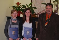 Siostry Sikorskie ze starostą Stanisławem Skają.