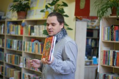 Grzegorz Kasdepke autor książek dla dzieci i młodzieży