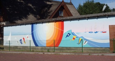 Mural w Charzykowach cieszy oko miejscowych i turystów (FOTO)
