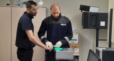 Dzięki współpracy dyżurnych z Chojnic i Człuchowa policjanci zatrzymali dwóch złodziei