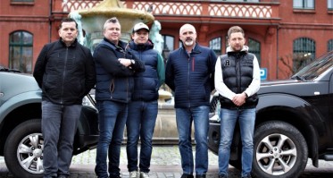 Przedsiębiorcy z Chojnic zorganizowali zbiórkę i zakupili auta dla Ukrainy